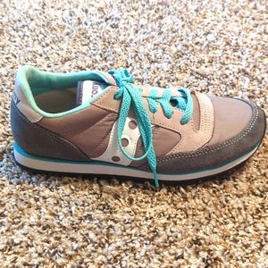 Saucony women's tennis shoes